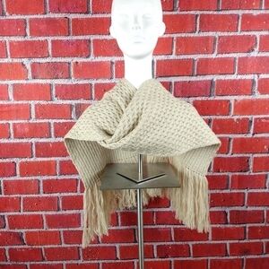 Ann Taylor/Loft cable knit scarf